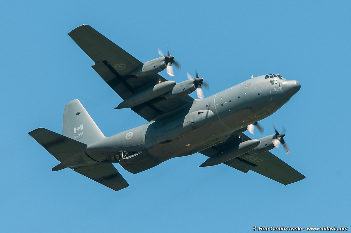 MILAVIA Air Shows - Quinte International Air Show 2016 - CFB Trenton ...